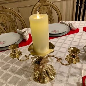 LN BEAUTIFUL BRASS CANDELABRA💕SHINY & POLISHED. NEVER NEED TO POLISH❤️
